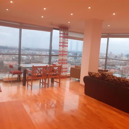 Luxury Apartment In Skyscraper Vilna Exterior foto