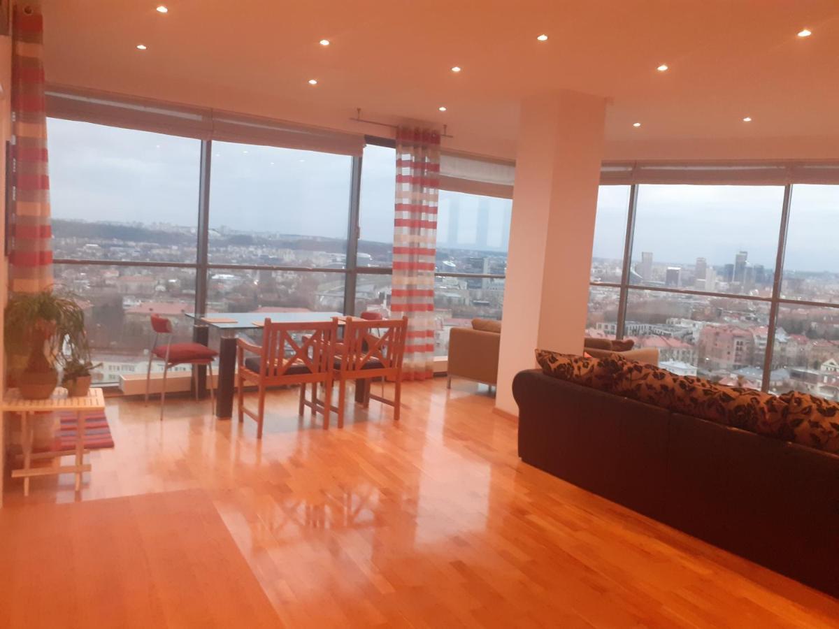 Luxury Apartment In Skyscraper Vilna Exterior foto