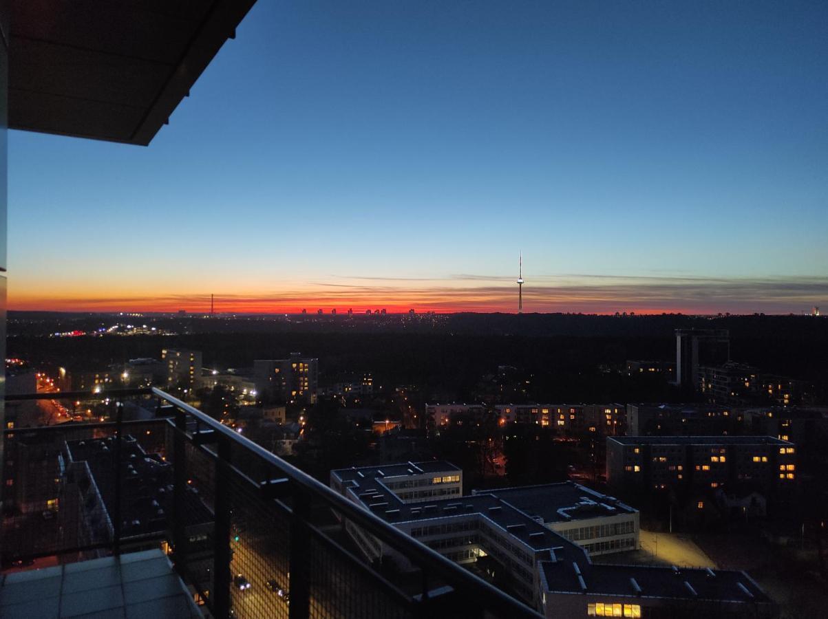 Luxury Apartment In Skyscraper Vilna Exterior foto