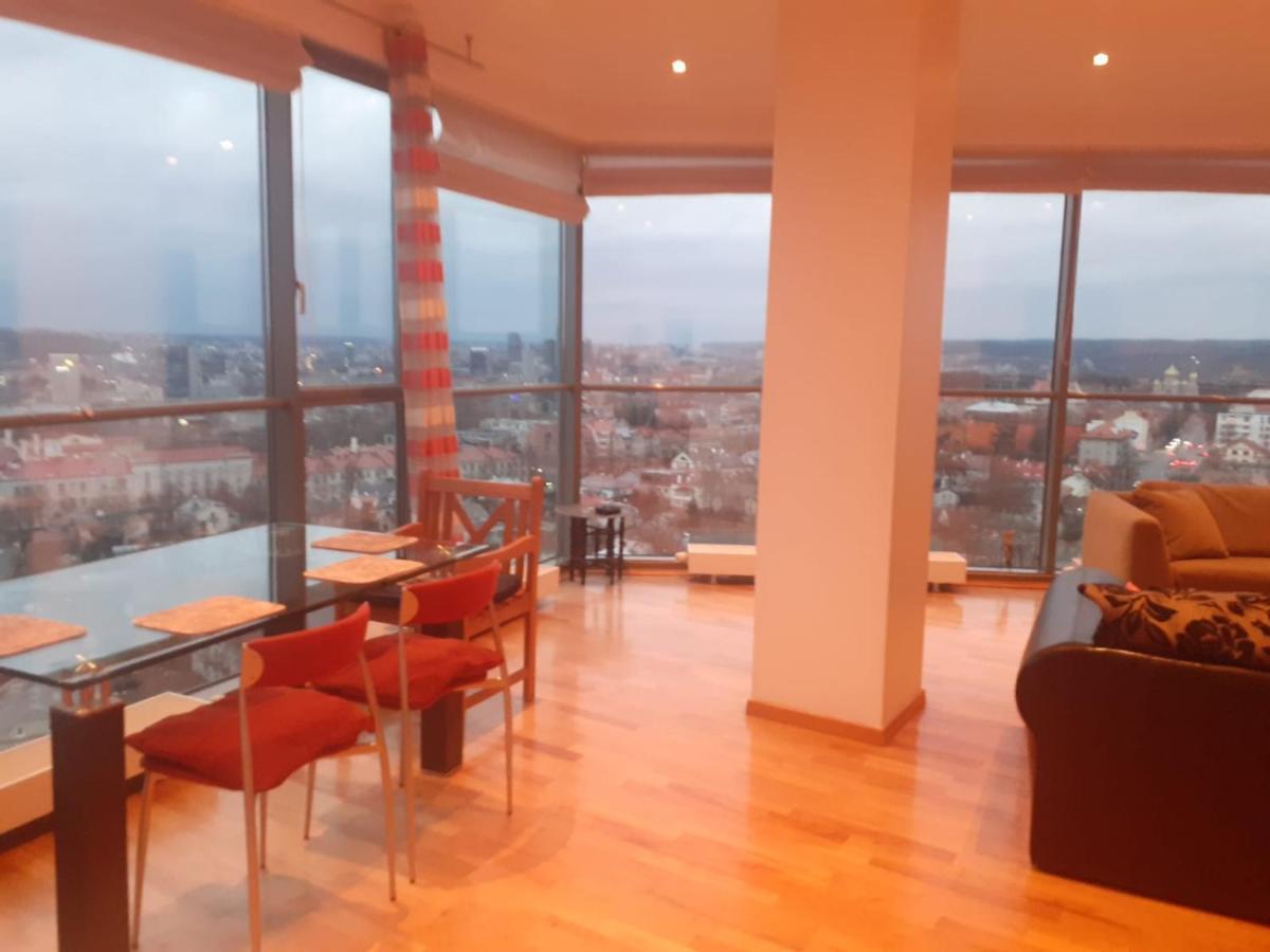 Luxury Apartment In Skyscraper Vilna Exterior foto
